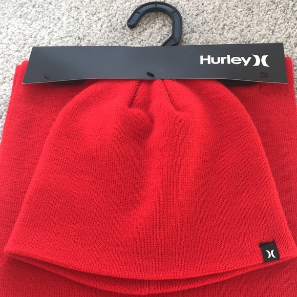 Brand new scarf and hat - Picture 2 of 3